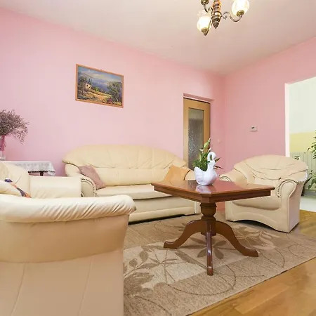 Дом отдыха House Stone *